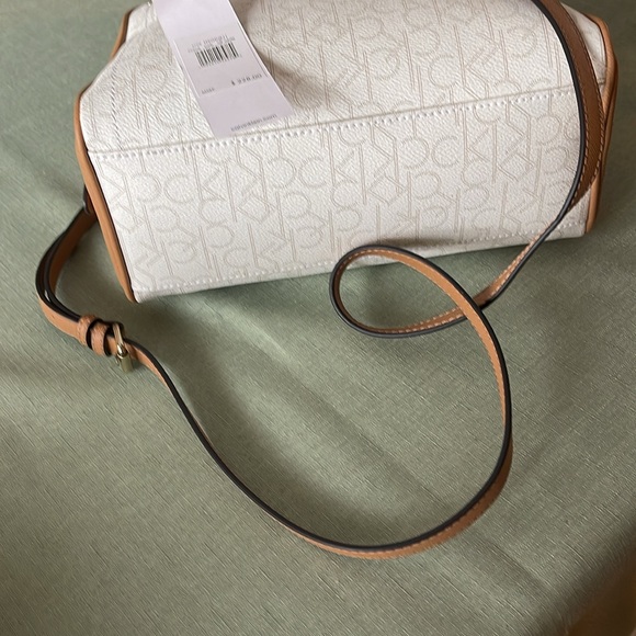 Calvin Klein Purse - Picture 3 of 15